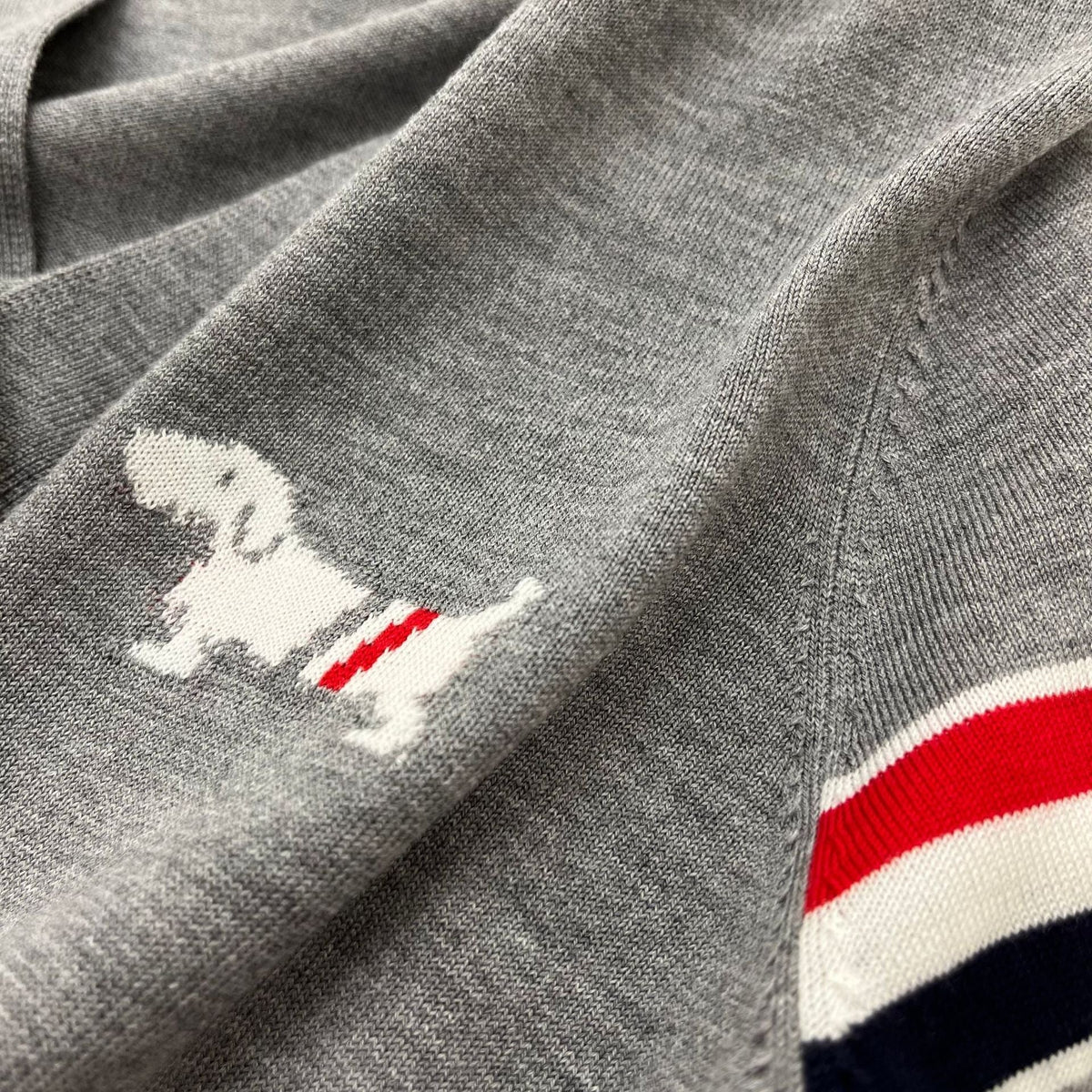 Thom Browne Puppy V-neck short sleeves