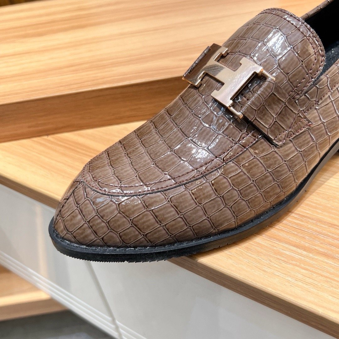 Hermès Brown Textured Loafers