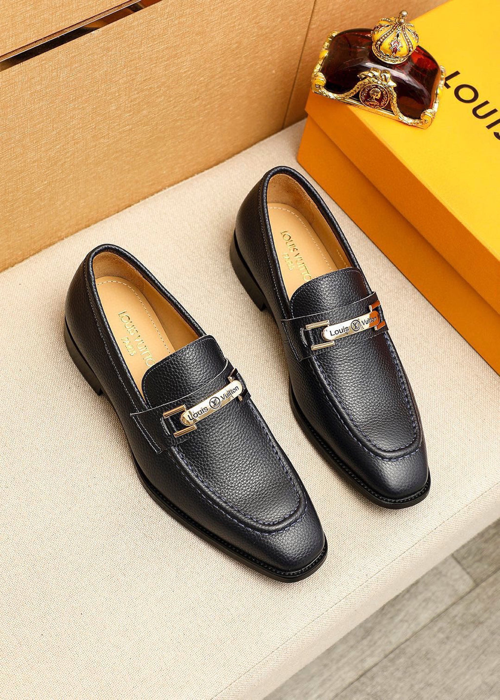 Louis Vuitton Black Pebbled Bar Loafers