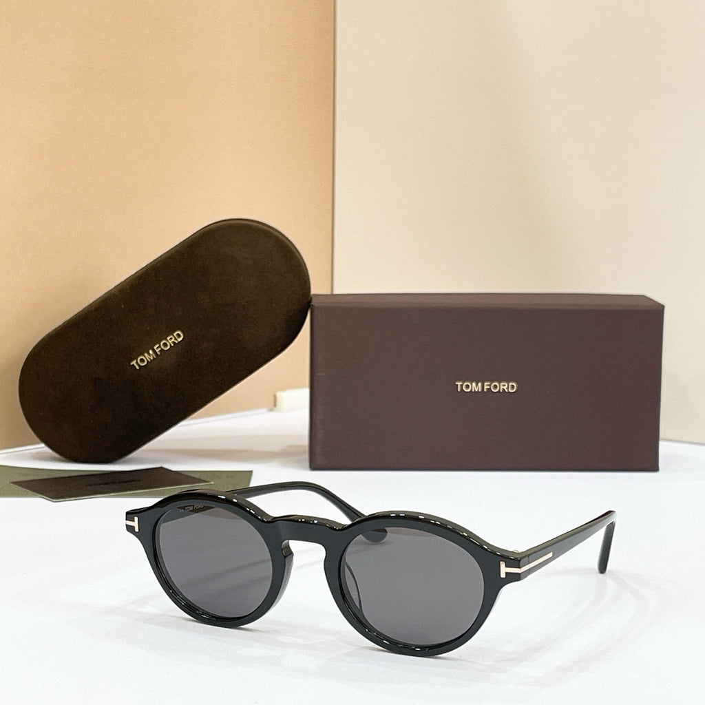 Tom Ford TF1332 Eyeglass Frames